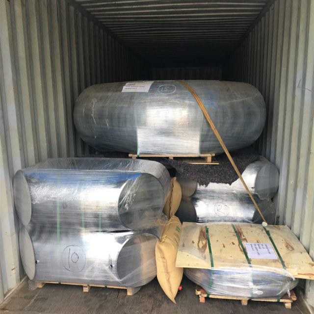 Steel Pipe Fittings and Flanges in Container